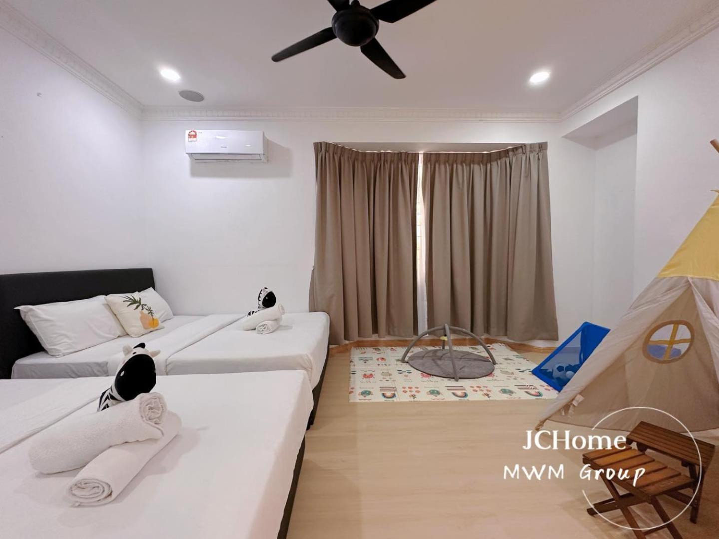 Rumah percutian Molek House 12pax Ktv Bbq *